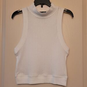 38. FOREVER 21 Sleeveless Ribbed Mock Turtleneck Crop Top Size M